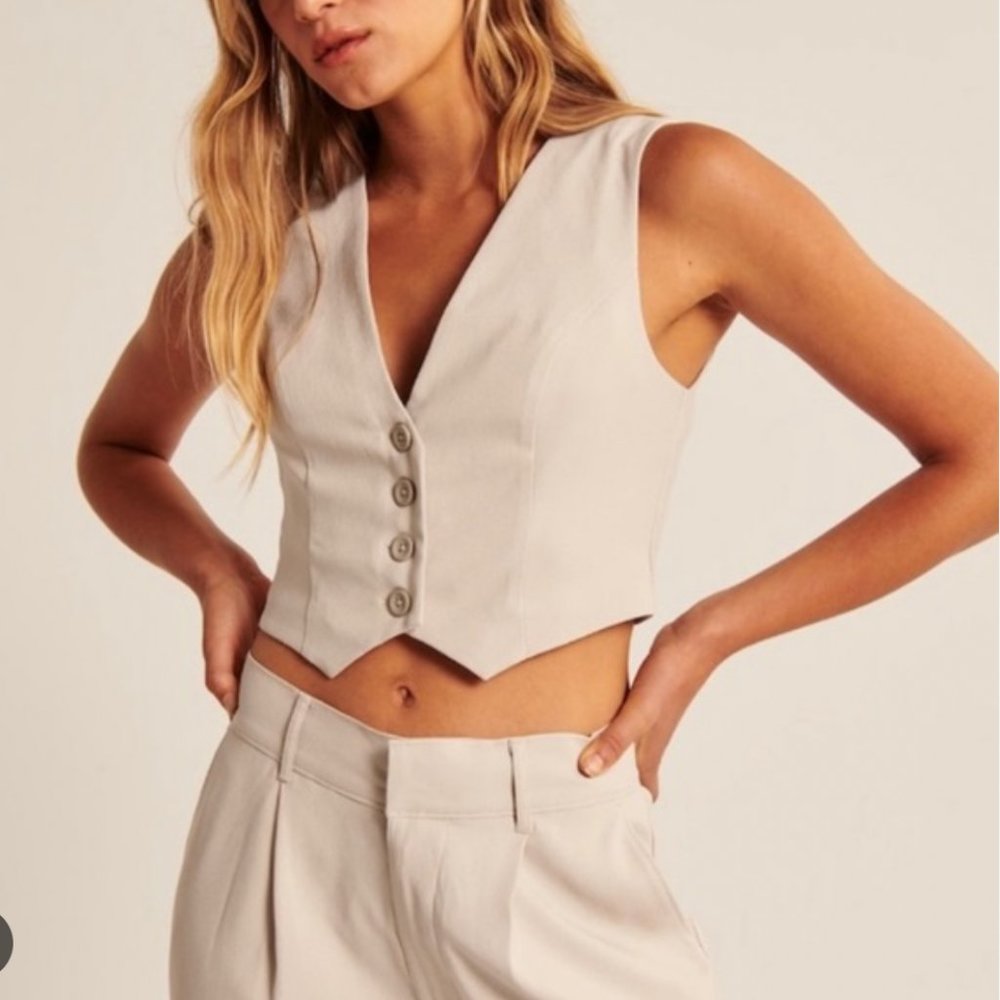 Abercrombie & Fitch Cropped Vest Set Top